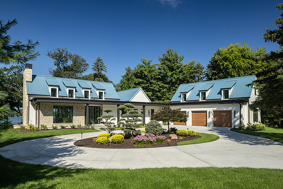 250820_6326 Smithtown Rd_012