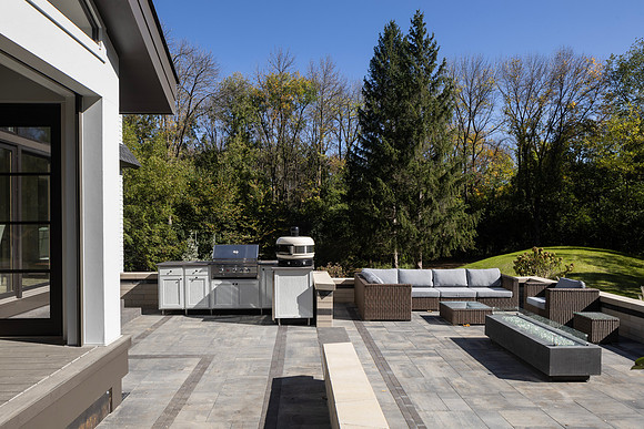 231009_2700 White Oak Dr_184